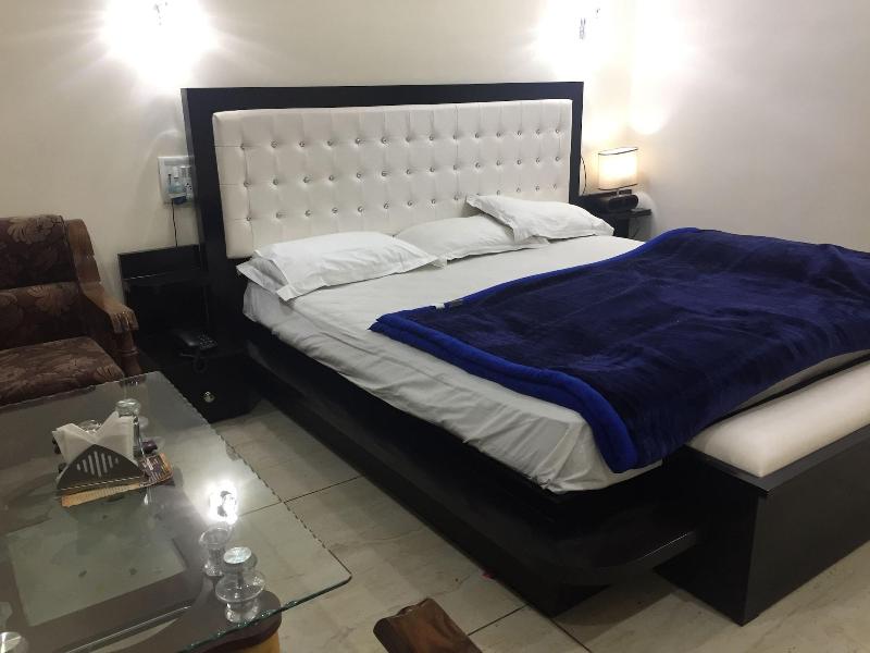 Hotel Platinum Plaza image