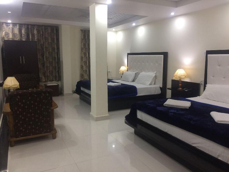 Hotel Platinum Plaza image 2