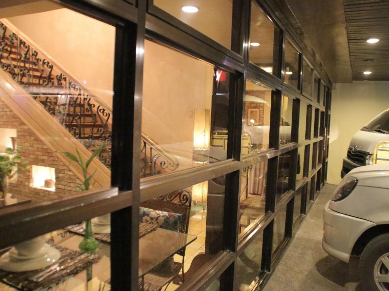 Roxas President's Inn image
