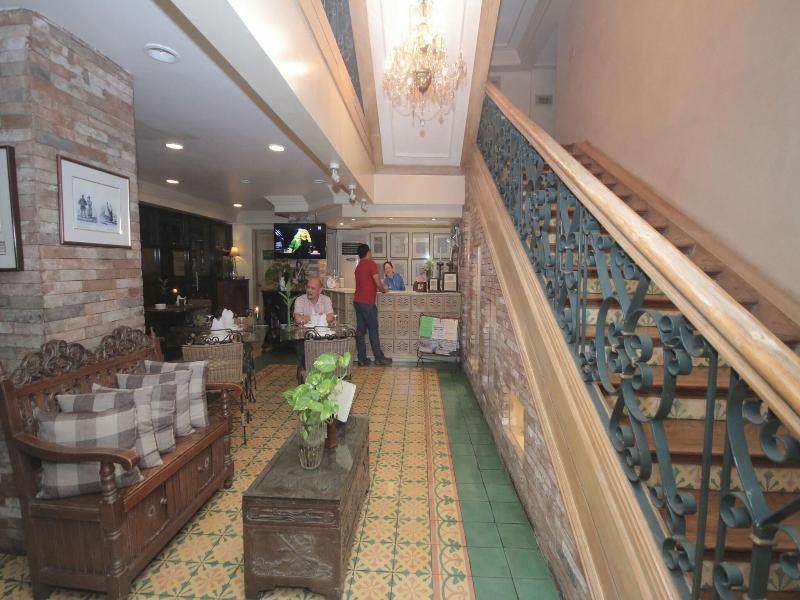 Roxas President's Inn image
