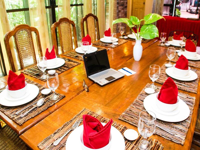 Roxas President's Inn image
