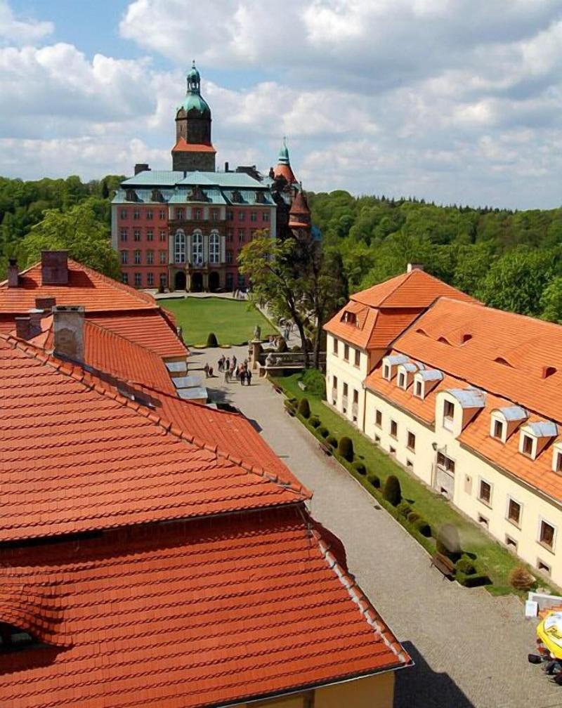 Hotel Przy Oślej Bramie - Zamek Książ image