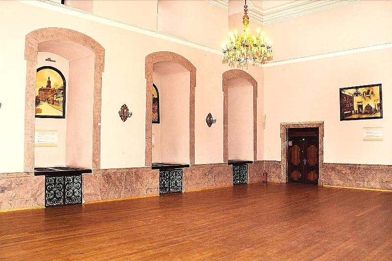 Hotel Przy Oślej Bramie - Zamek Książ image