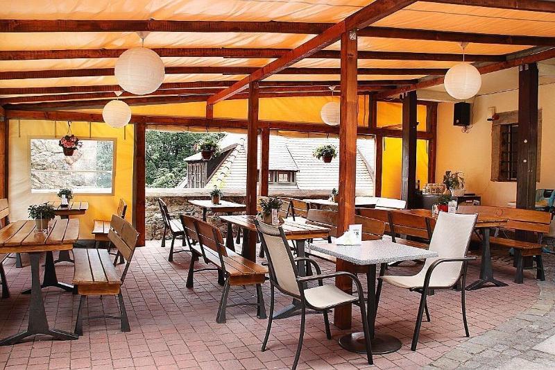 Hotel Przy Oślej Bramie - Zamek Książ image