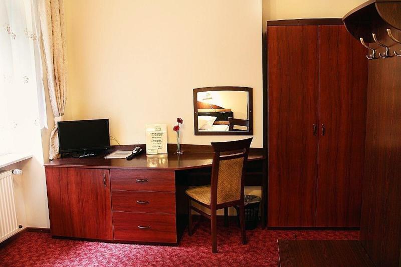 Hotel Przy Oślej Bramie - Zamek Książ image
