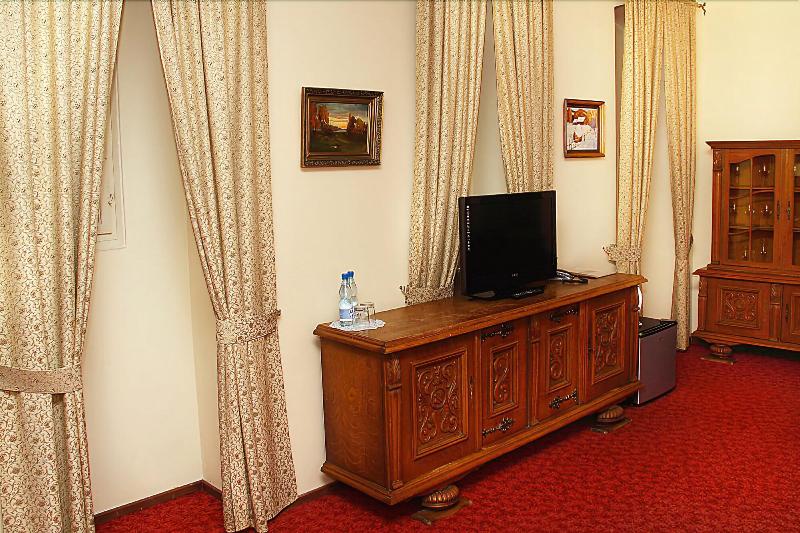 Hotel Przy Oślej Bramie - Zamek Książ image