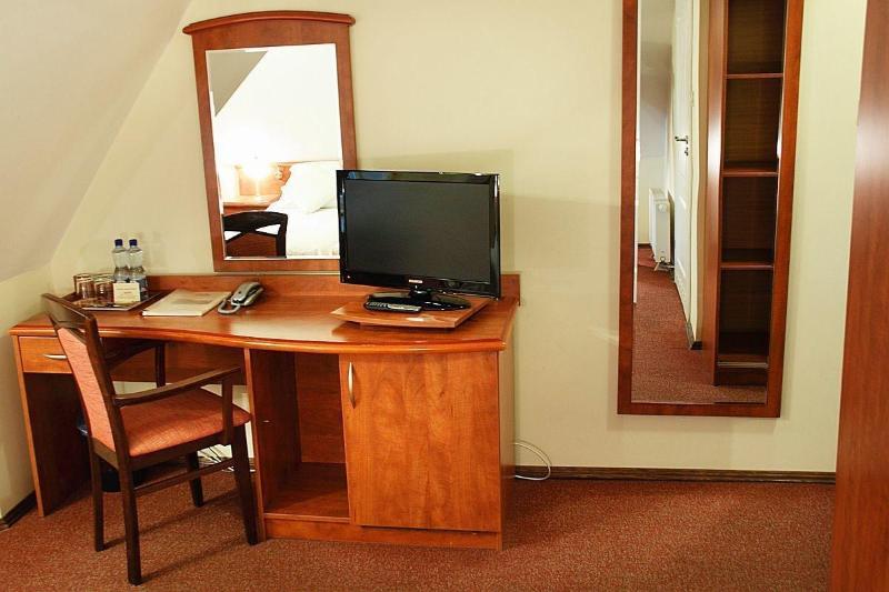Hotel Przy Oślej Bramie - Zamek Książ image