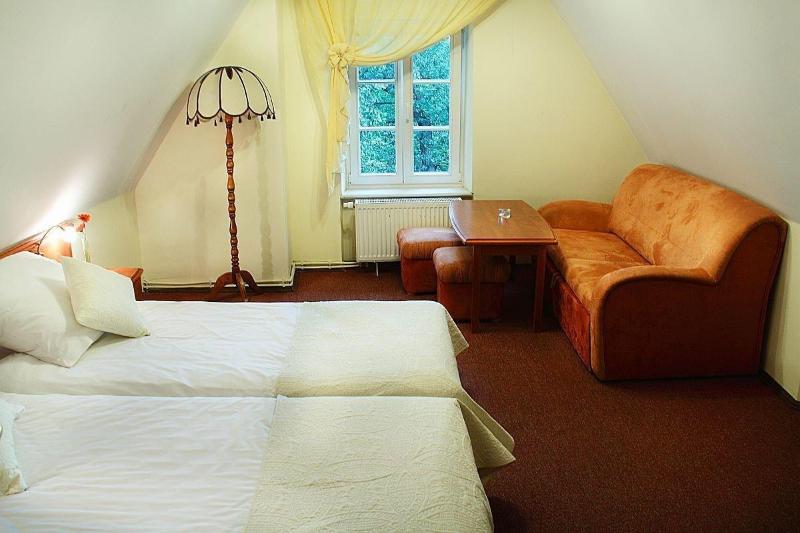 Hotel Przy Oślej Bramie - Zamek Książ image