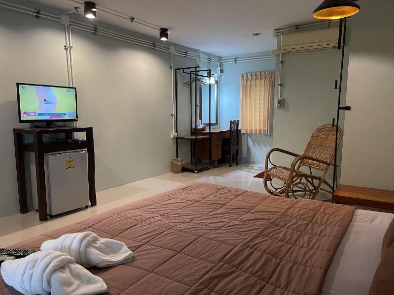 Ruen Kaew Boutique Resort image