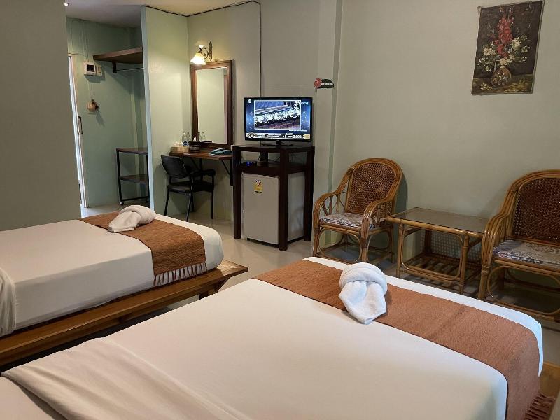 Ruen Kaew Boutique Resort image