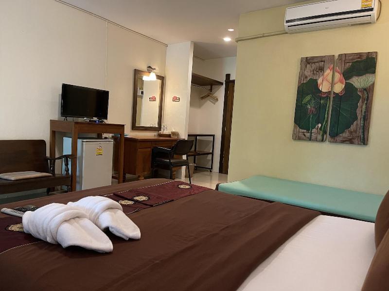 Ruen Kaew Boutique Resort image