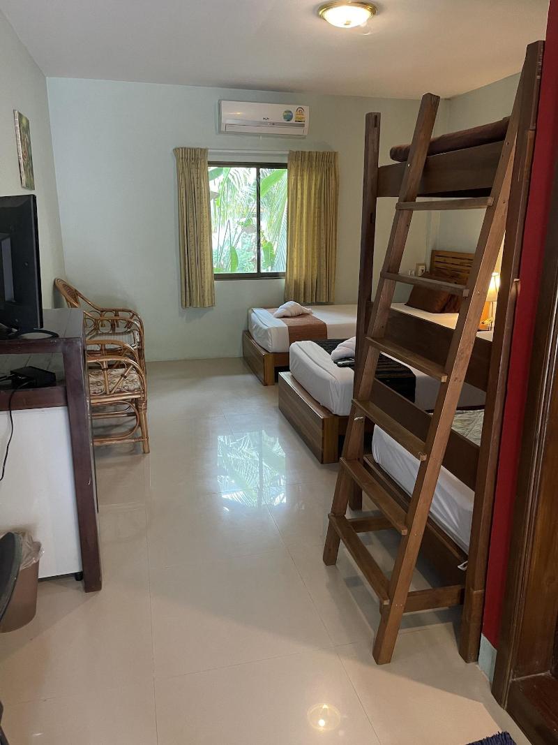 Ruen Kaew Boutique Resort image