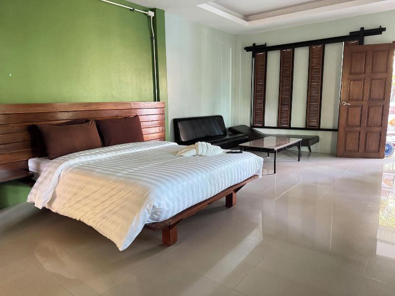 Ruen Kaew Boutique Resort image