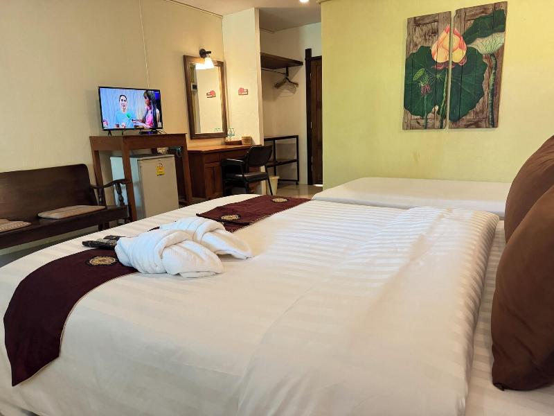 Ruen Kaew Boutique Resort image