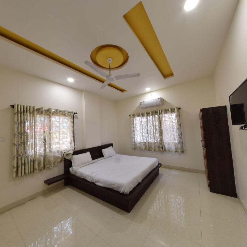 Hotel Radhika Inn — photo 20