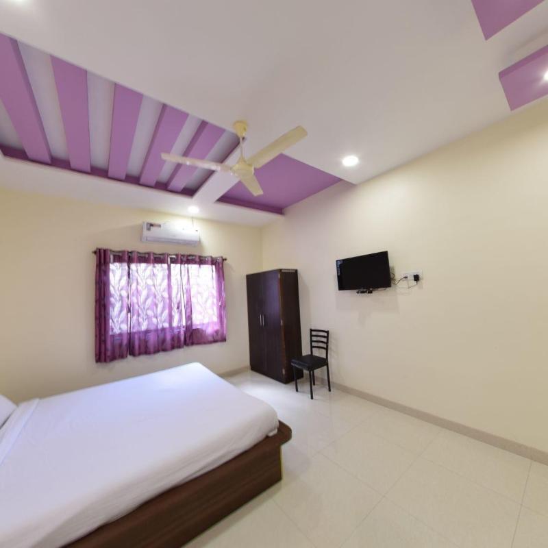 Hotel Radhika Inn — photo 12