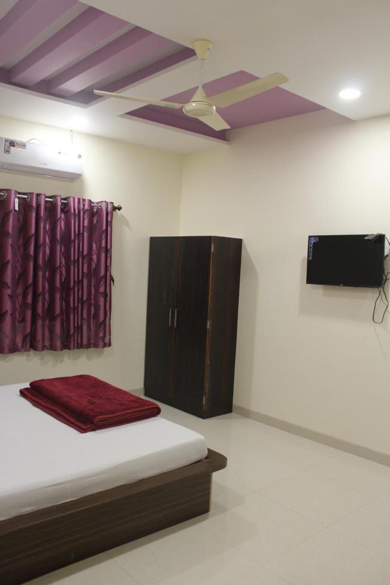 Hotel Radhika Inn — photo 38