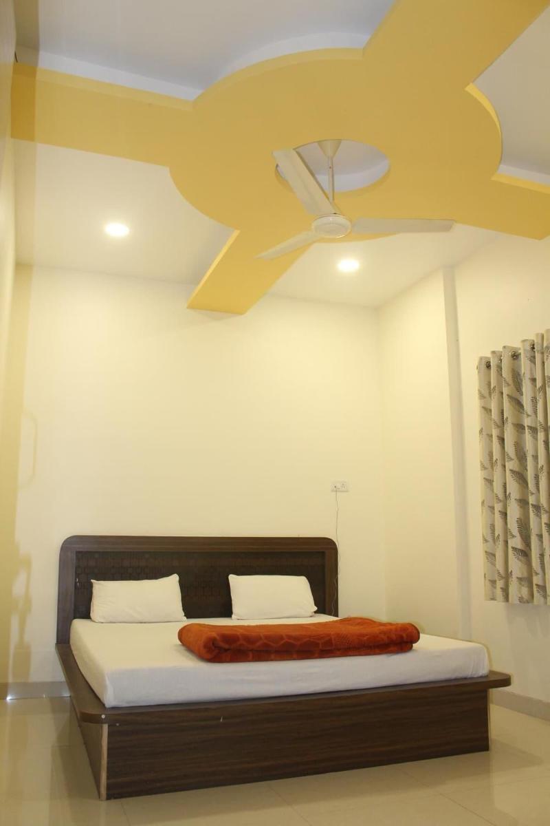 Hotel Radhika Inn — photo 36
