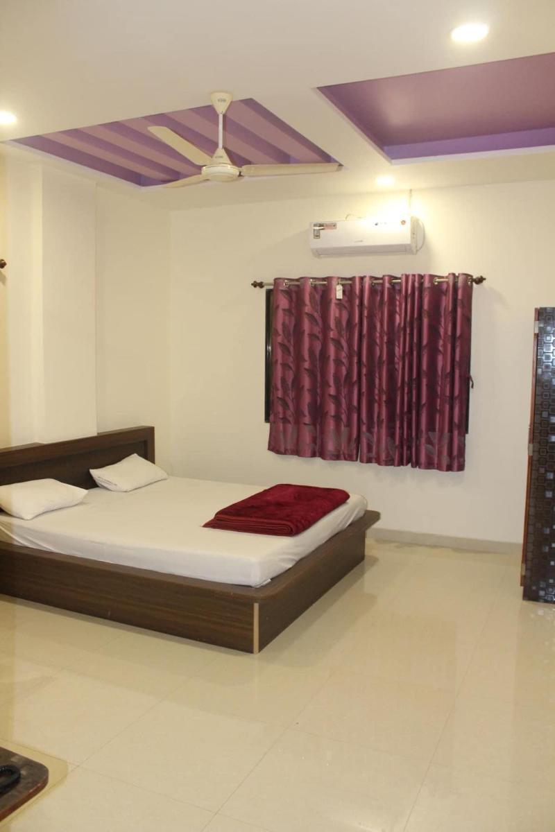 Hotel Radhika Inn — photo 32