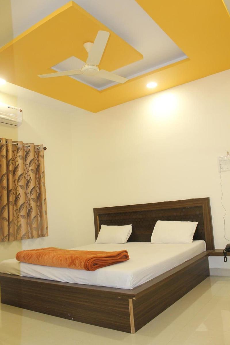 Hotel Radhika Inn — photo 21