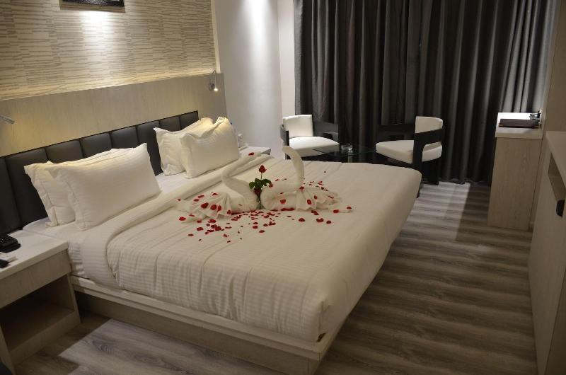 Hotel Radiance image