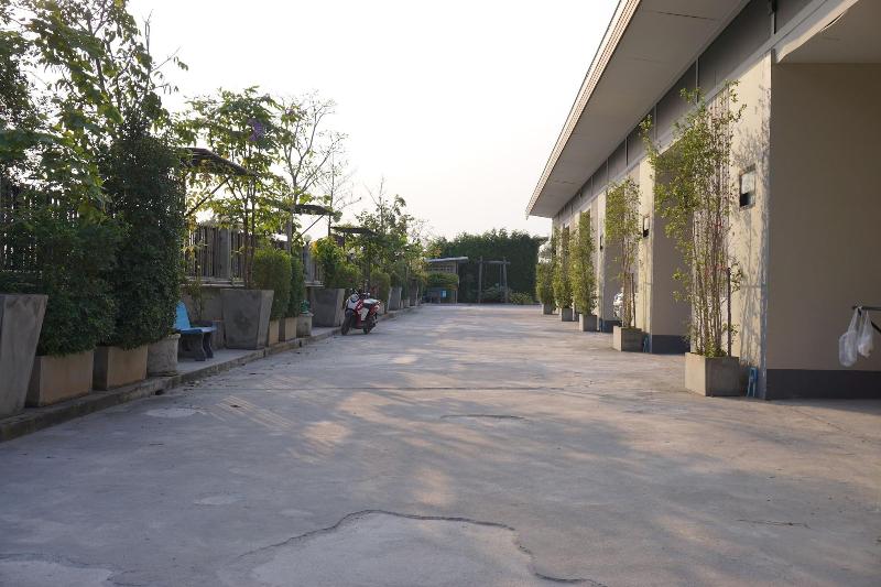 S Ville Resort