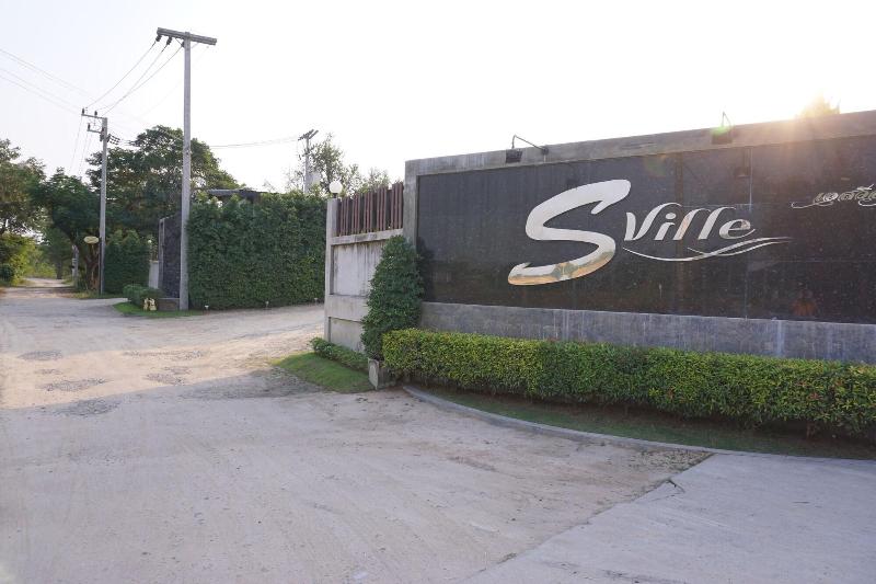 S Ville Resort
