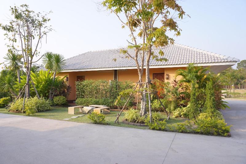 S Ville Resort