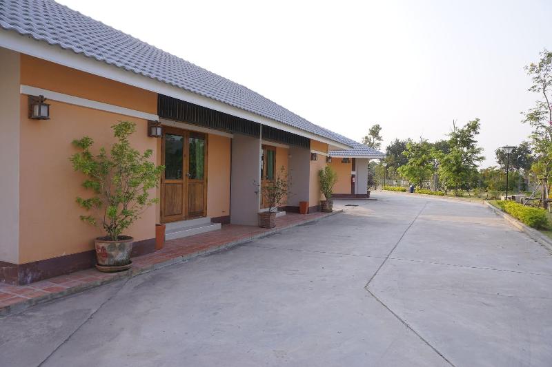S Ville Resort