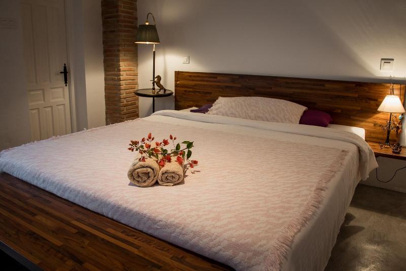 Hotel Rancho Los Lobos image