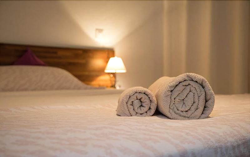 Hotel Rancho Los Lobos image