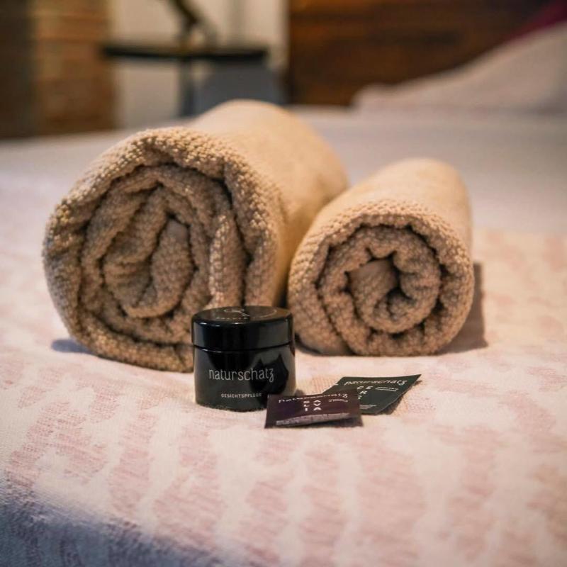 Hotel Rancho Los Lobos image