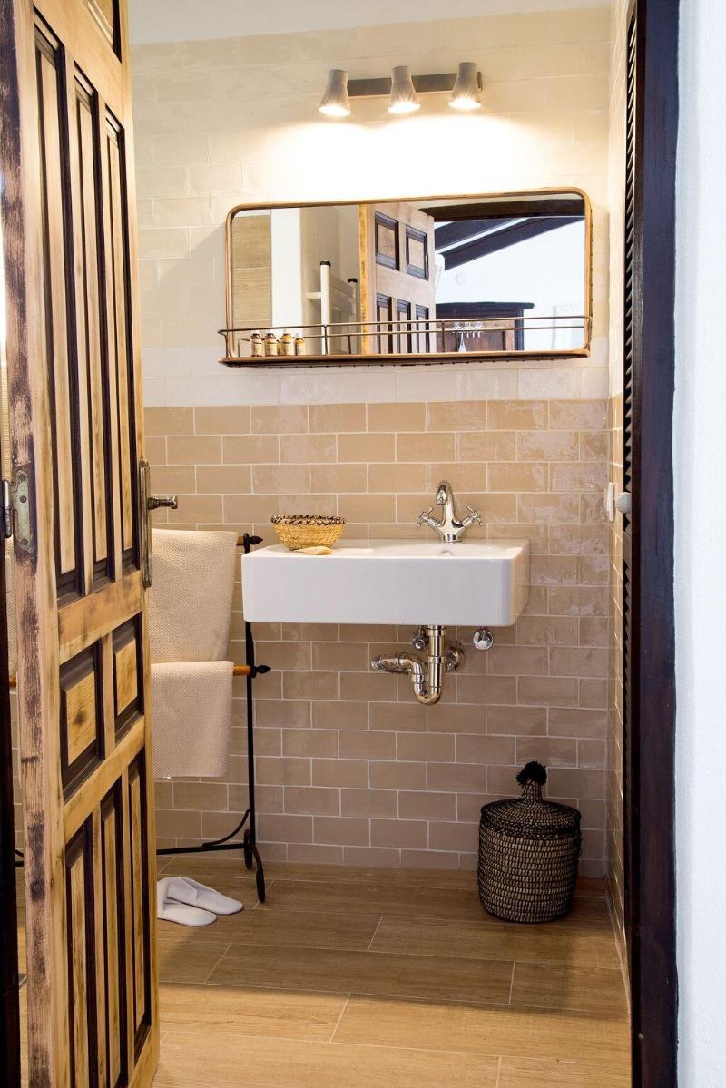 Hotel Rancho Los Lobos image