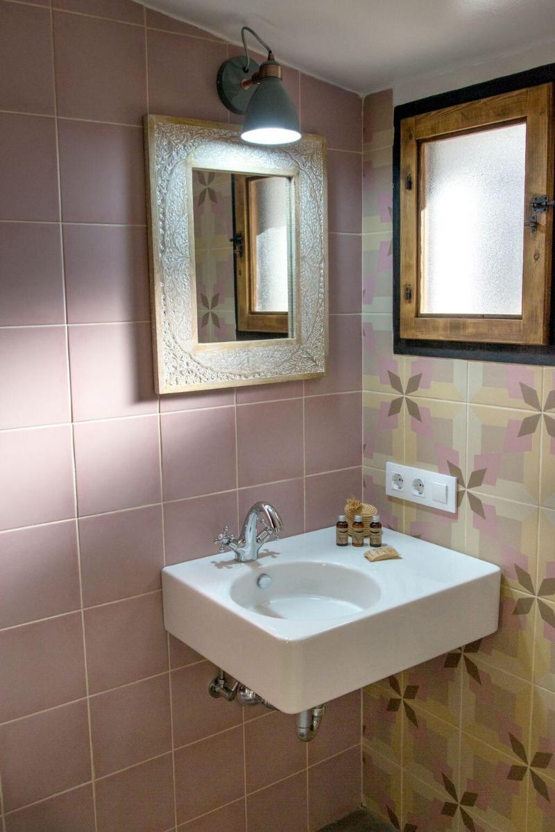 Hotel Rancho Los Lobos image