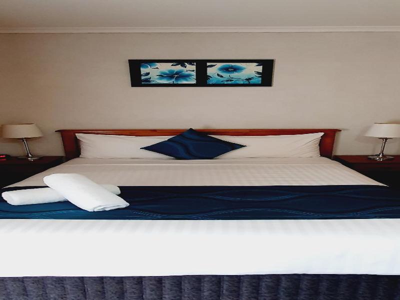 Centrepoint Motel image