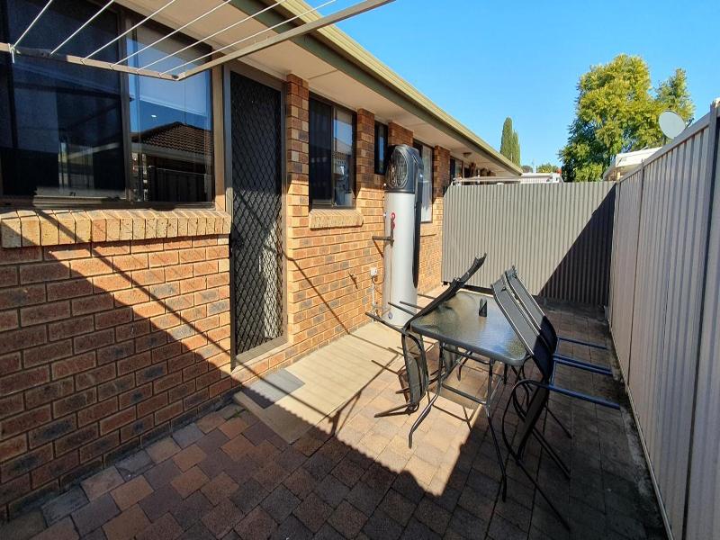 Centrepoint Motel image