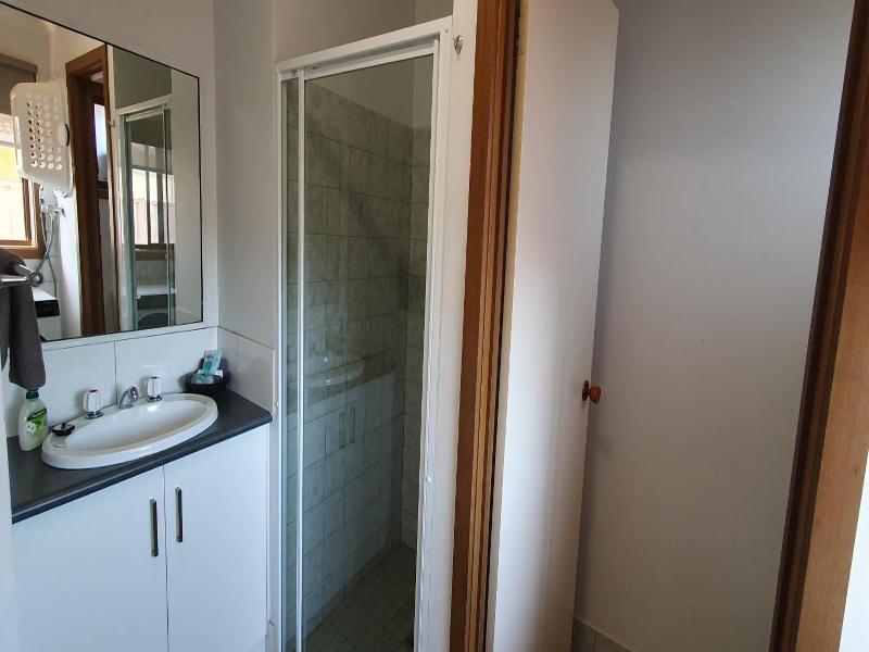 Centrepoint Motel image 4