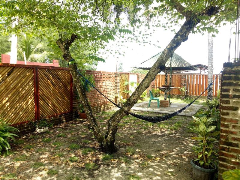 Salty Dog Hostel — general view