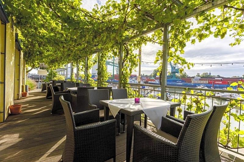 Hotel Rheingold image