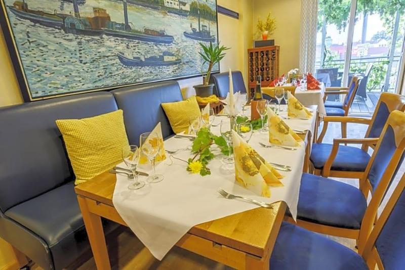 Hotel Rheingold image