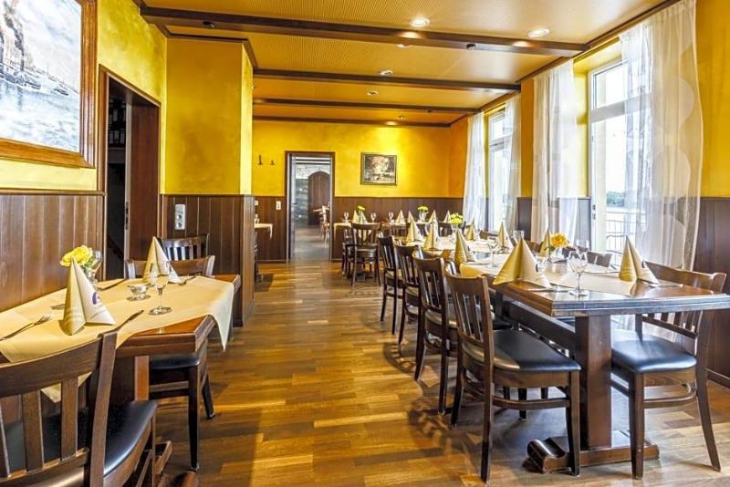 Hotel Rheingold image
