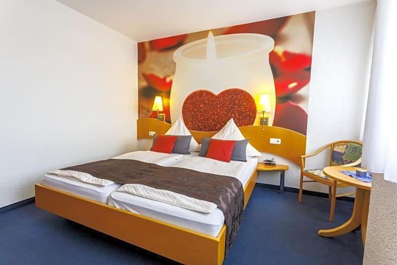 Hotel Rheingold image