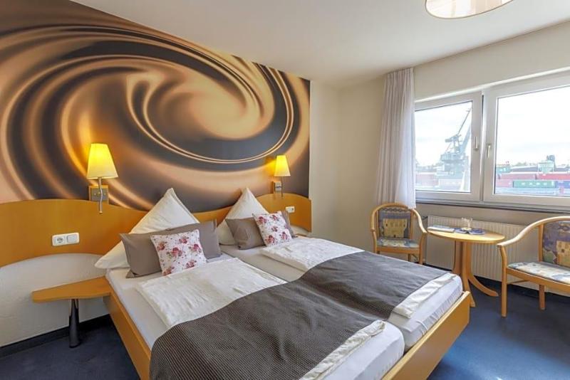 Hotel Rheingold image