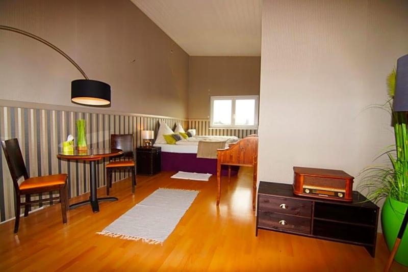 Hotel Rheingold image
