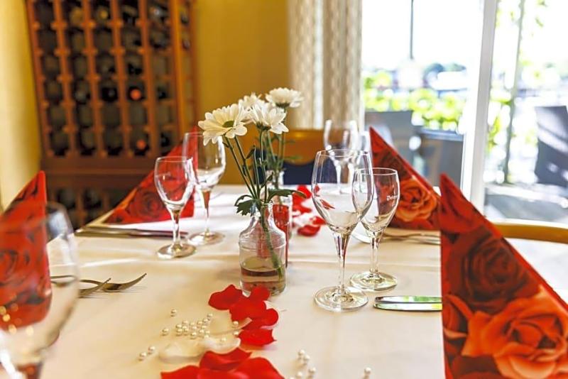 Hotel Rheingold image