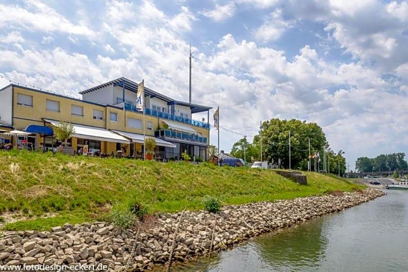 Hotel Rheingold image
