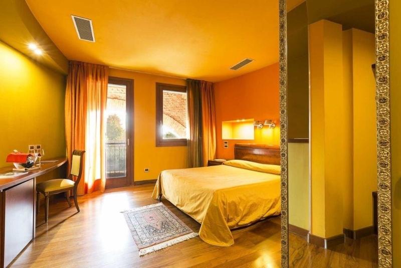 Hotel Ristorante Due Platani image