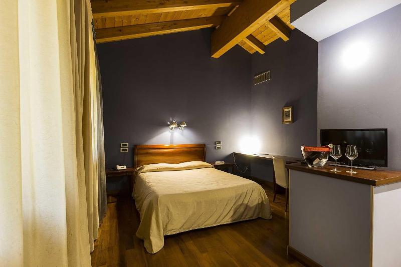 Hotel Ristorante Due Platani image