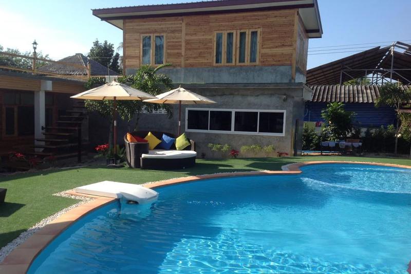 Check In & Chill Out Laem Sok Pier image 9