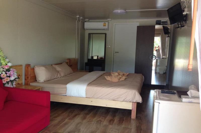 Check In & Chill Out Laem Sok Pier image